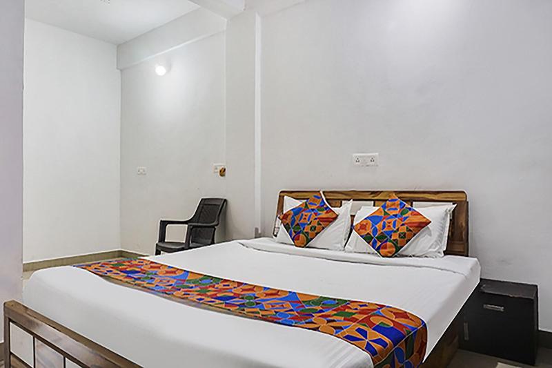Fabhotel Galaxy Airport Inn image