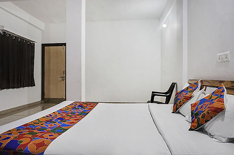 Fabhotel Galaxy Airport Inn image