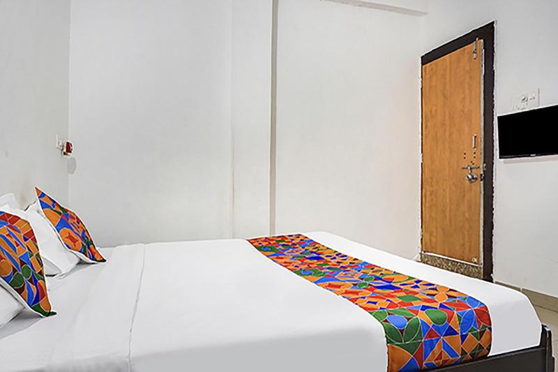 Fabhotel Galaxy Airport Inn image