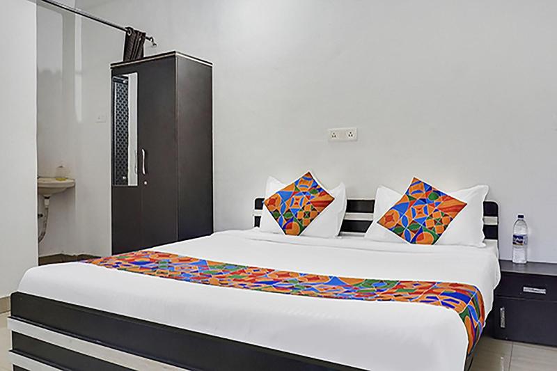 Fabhotel Galaxy Airport Inn image