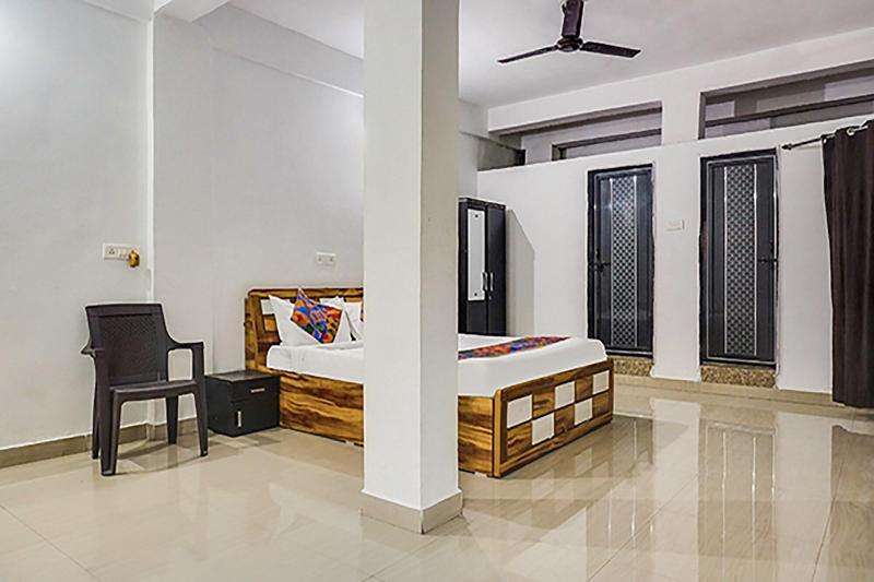 Fabhotel Galaxy Airport Inn image