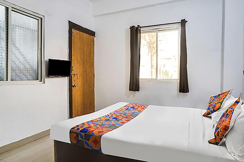 Fabhotel Galaxy Airport Inn image