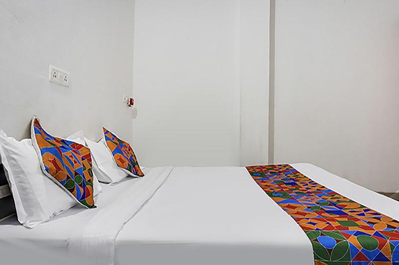 Fabhotel Galaxy Airport Inn image