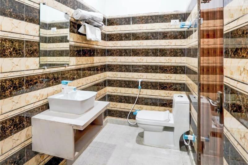 Radiant Blu Hotel image
