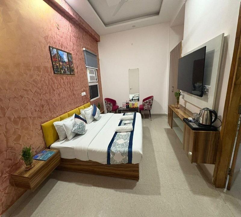 Radiant Blu Hotel image