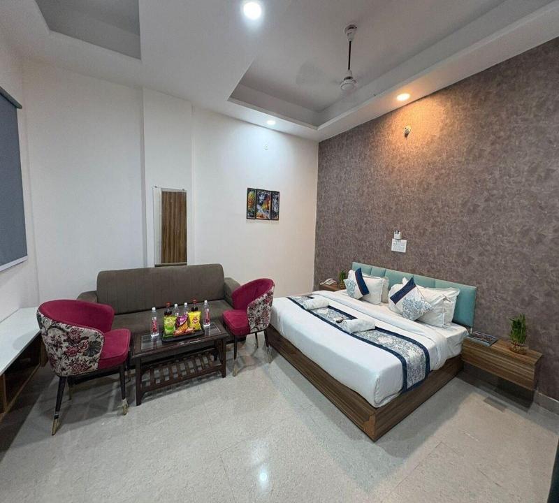 Radiant Blu Hotel image