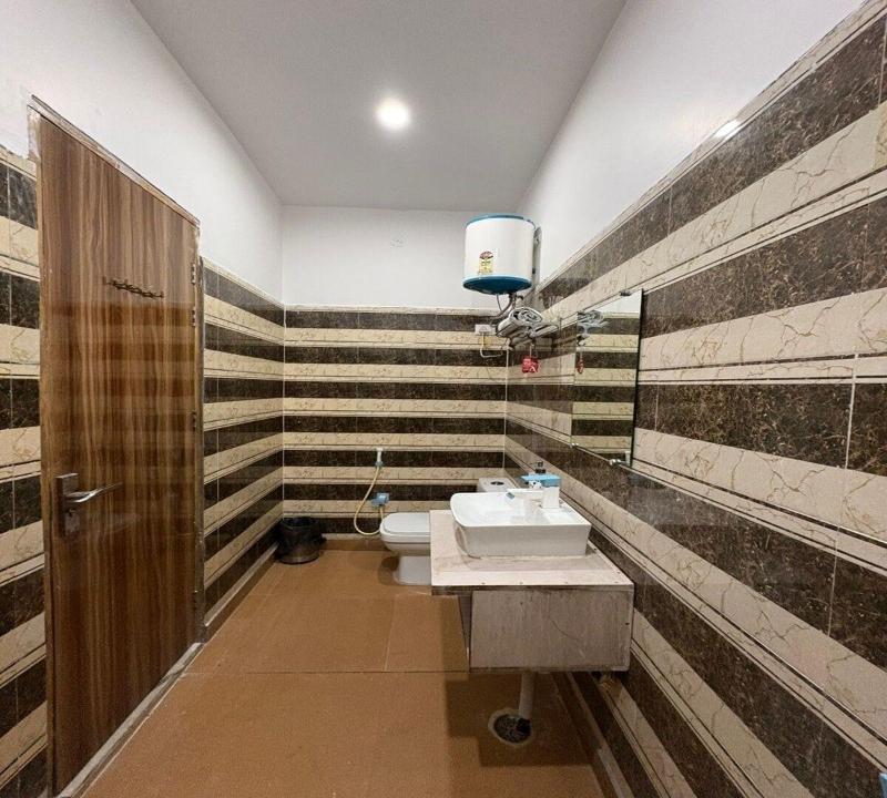 Radiant Blu Hotel image