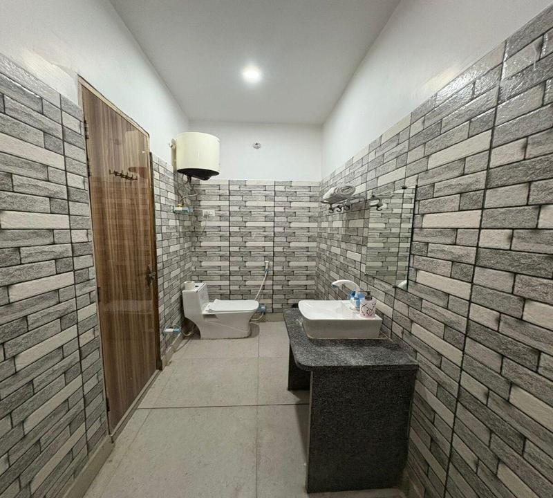 Radiant Blu Hotel image
