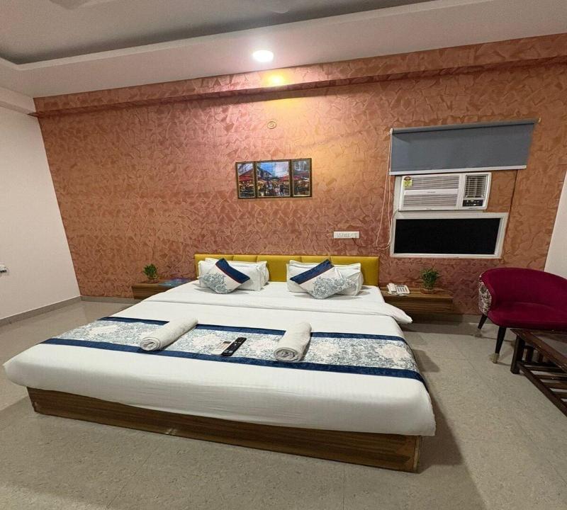 Radiant Blu Hotel image