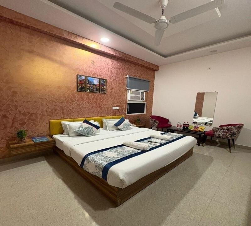 Radiant Blu Hotel image