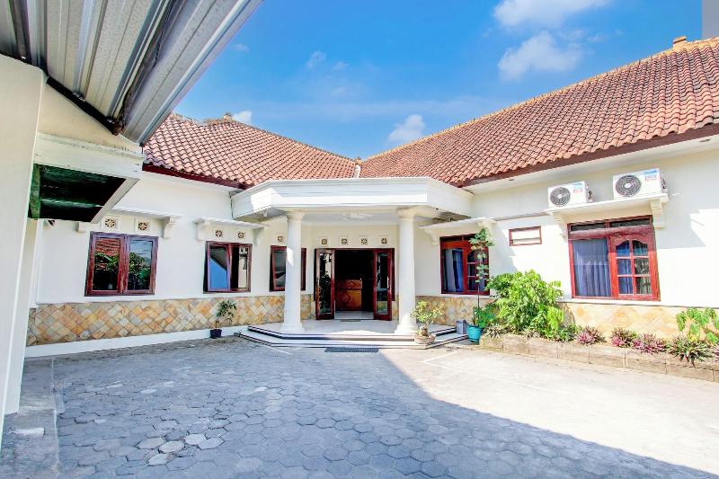 94019 Hotel Syariah Griya Wisata — general view