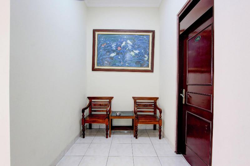 94019 Hotel Syariah Griya Wisata