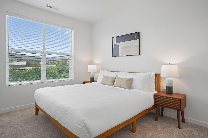 Kasa At Cortland On The River Boise image
