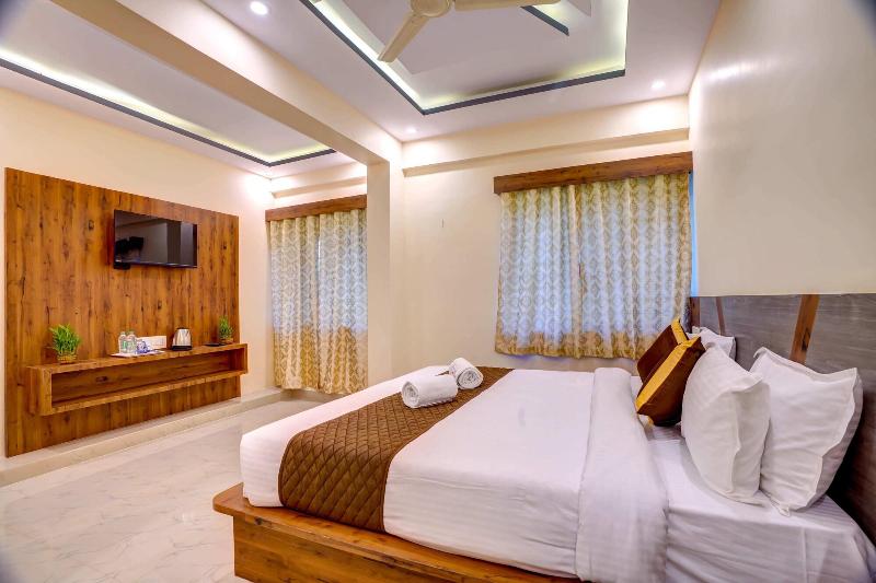 Skylight Inn image
