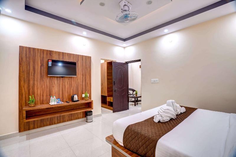 Skylight Inn image