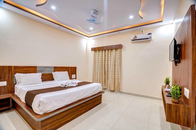 Skylight Inn image