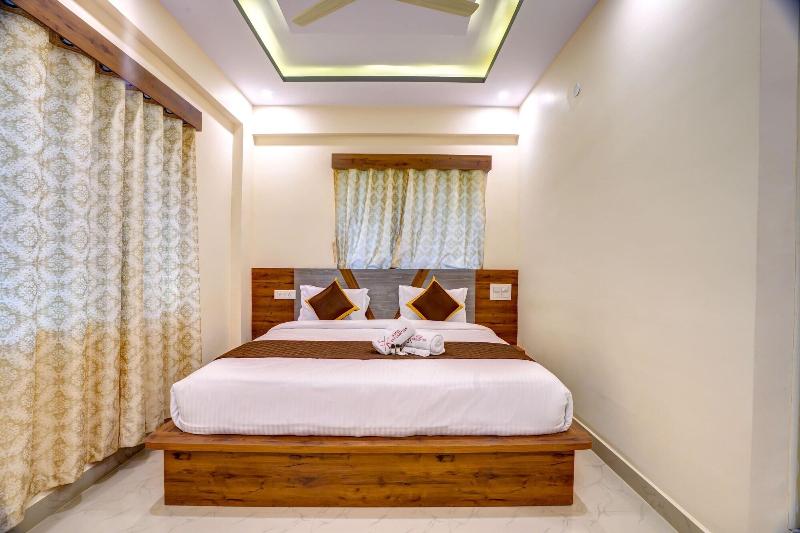 Skylight Inn image