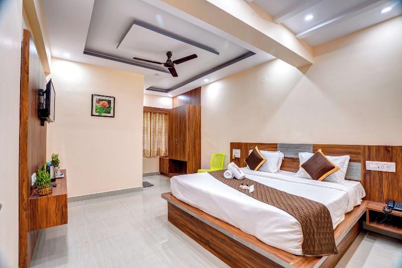 Skylight Inn image