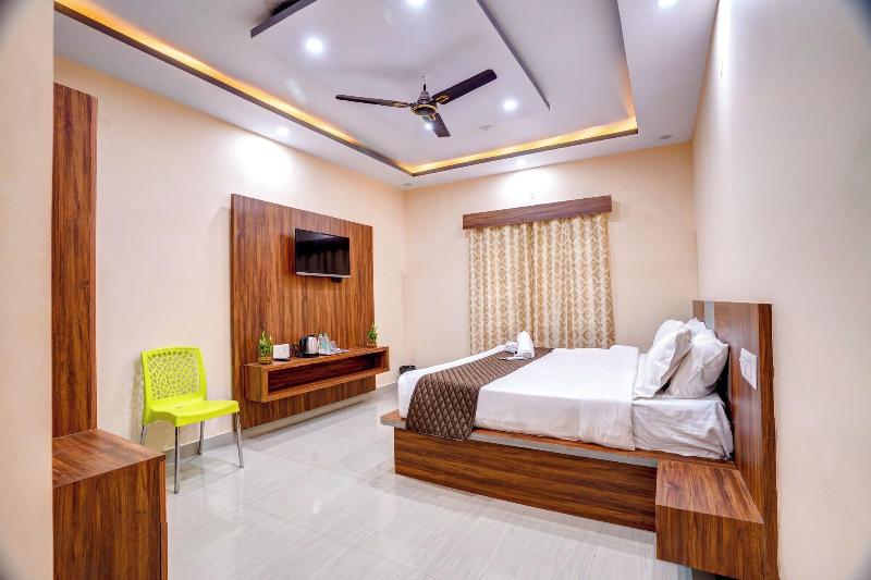 Skylight Inn image