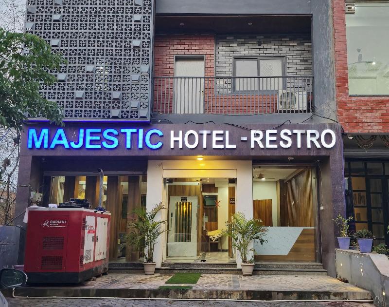 Majestic Hotel And Restro image