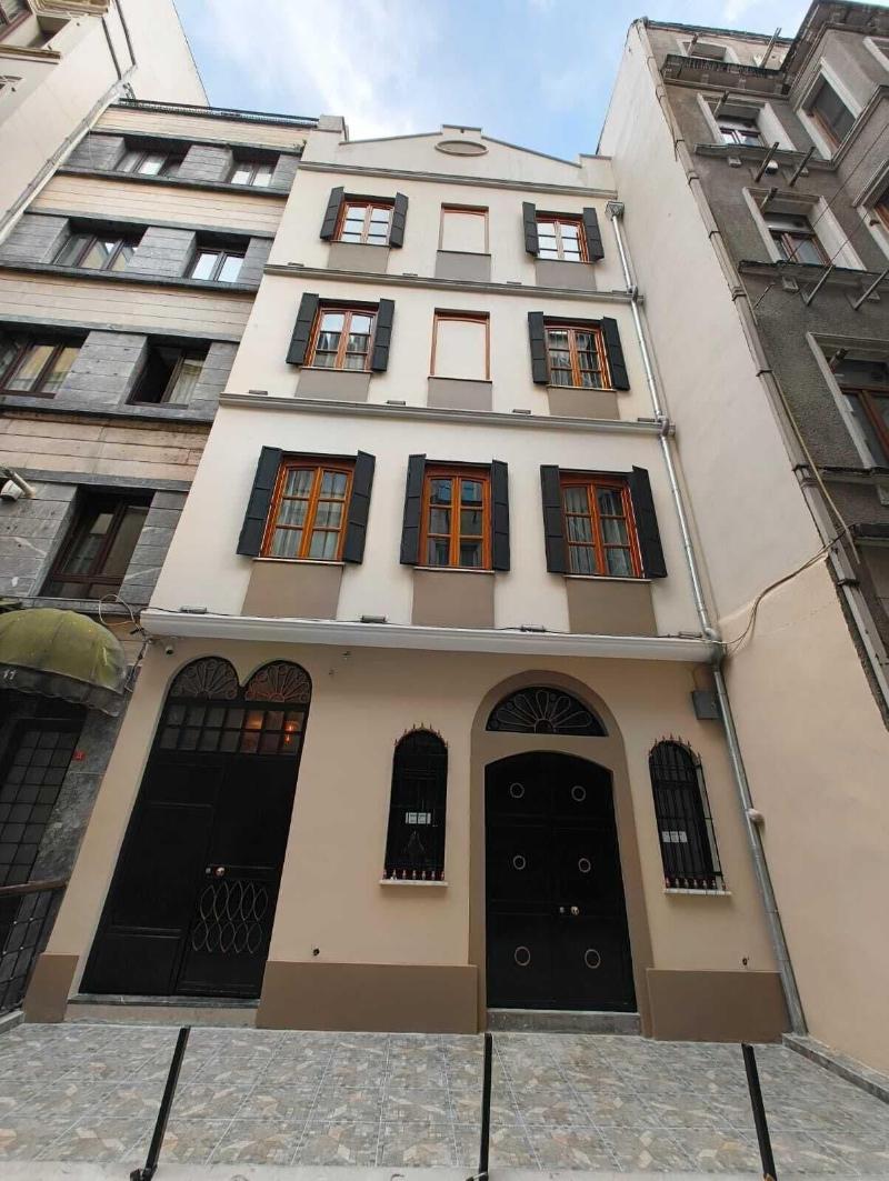 Hotel Majestik image