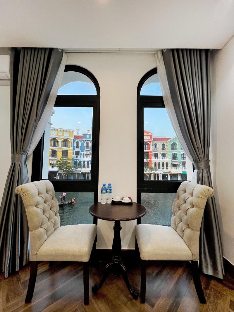Legacy Grand World Phu Quoc Hotel image