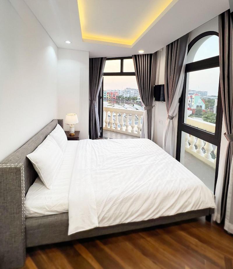 Legacy Grand World Phu Quoc Hotel image