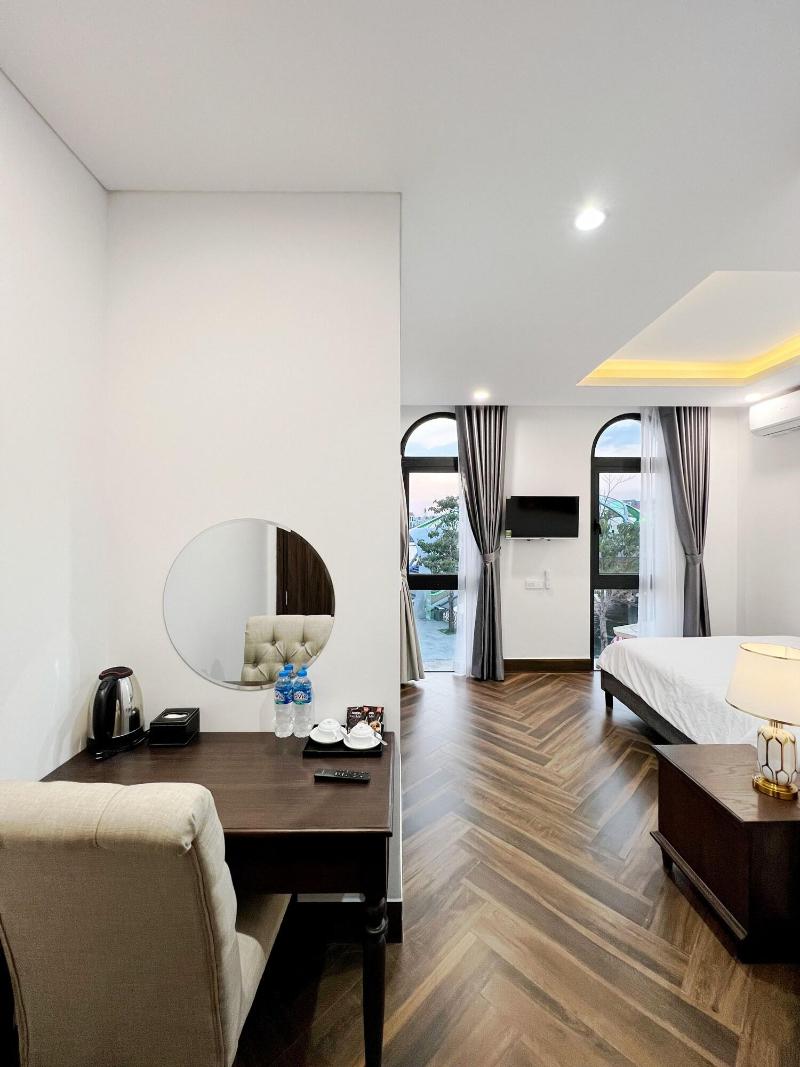 Legacy Grand World Phu Quoc Hotel image