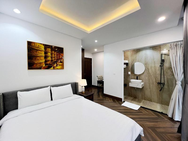 Legacy Grand World Phu Quoc Hotel image