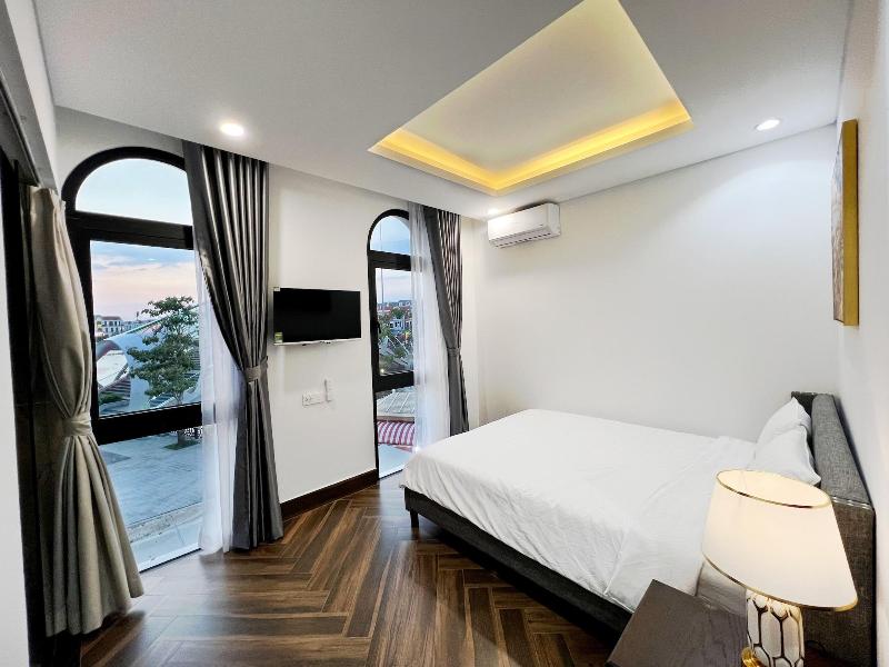 Legacy Grand World Phu Quoc Hotel image