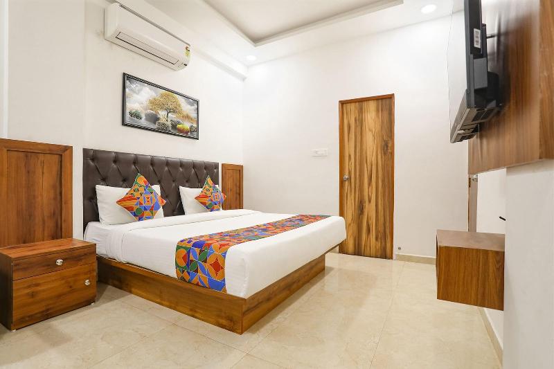 Fabhotel Runway Inn image
