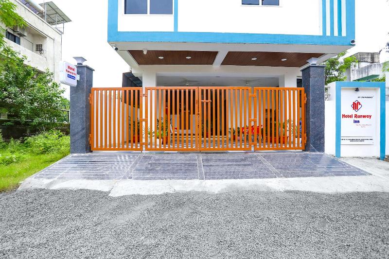 Fabhotel Runway Inn image
