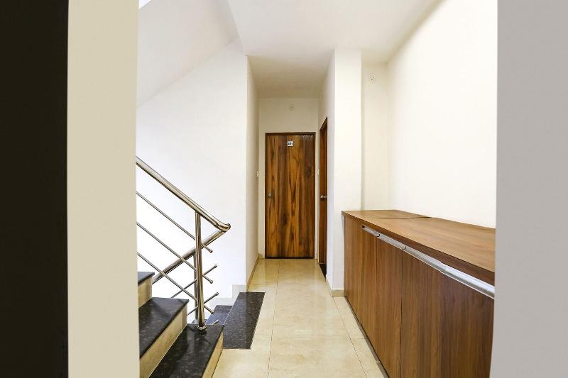 Fabhotel Runway Inn image