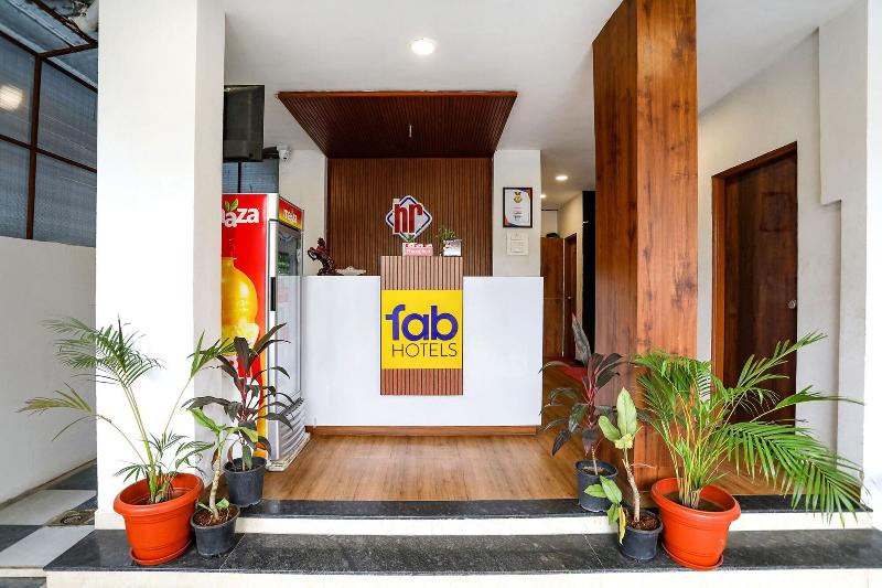 Fabhotel Runway Inn image