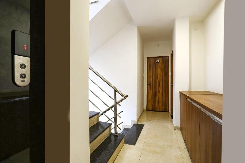 Fabhotel Runway Inn image