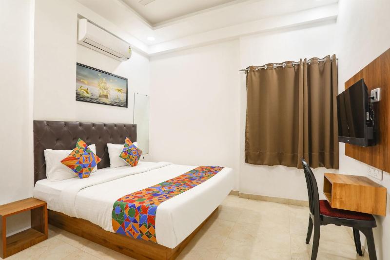 Fabhotel Runway Inn image