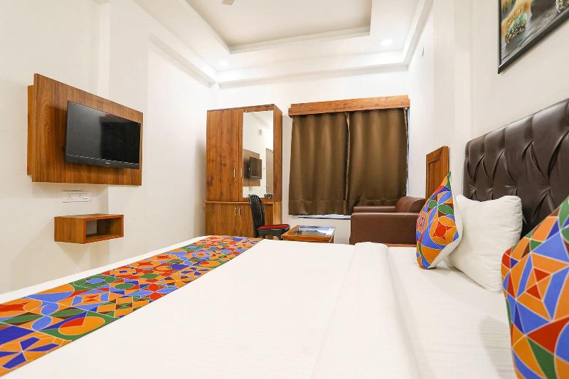 Fabhotel Runway Inn image