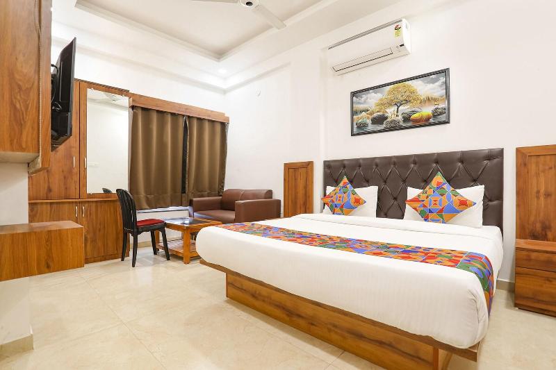 Fabhotel Runway Inn image
