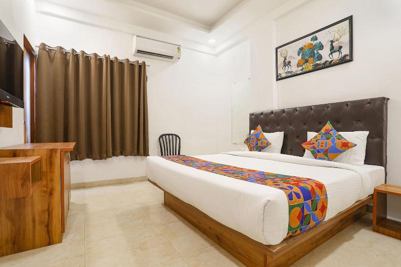 Fabhotel Runway Inn image