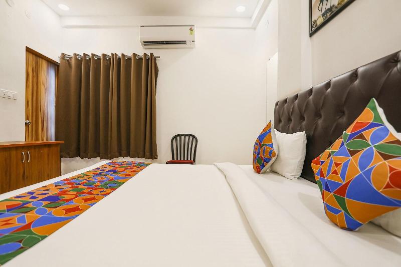 Fabhotel Runway Inn image