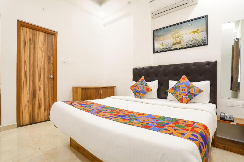 Fabhotel Runway Inn image