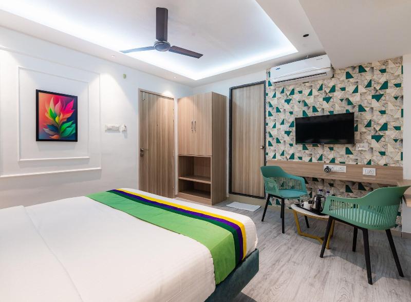 Treebo Cocostay Hadapsar image