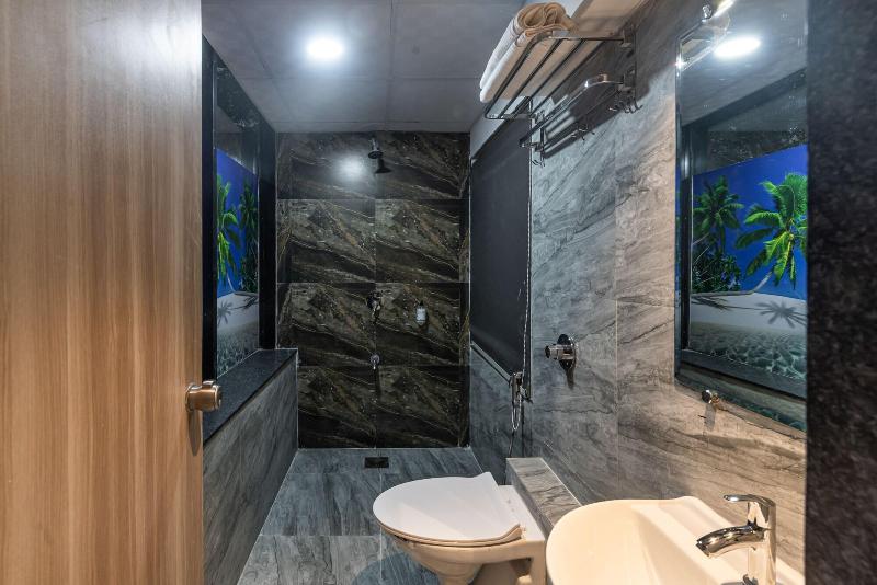 Treebo Cocostay Hadapsar image