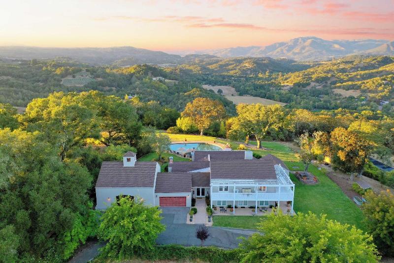 Sonoma Sunshine By Avantstay Countryside Views image