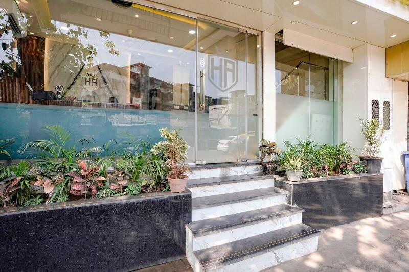 Hotel Affari image