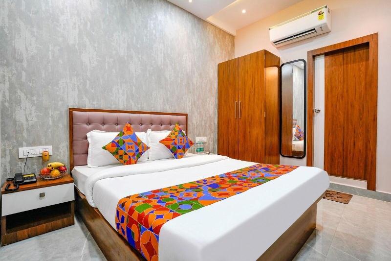 Hotel Affari image