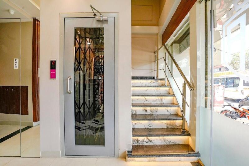 Hotel Affari image