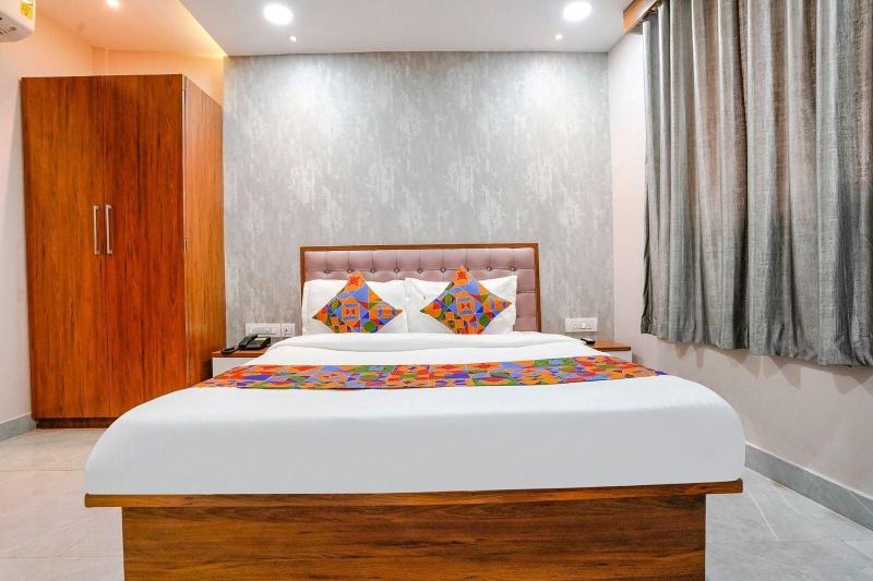 Hotel Affari image