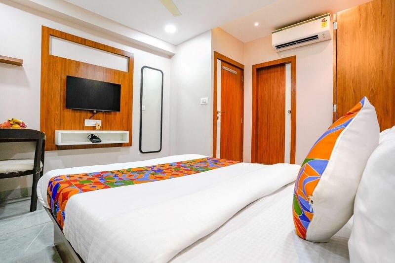 Hotel Affari image