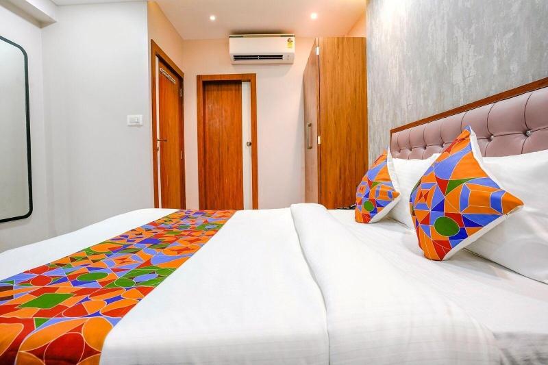 Hotel Affari image
